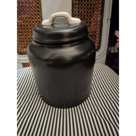 NWT Rae Dunn Halloween Skulls and Bones Chubby Black Canister - Picture 5 of 12